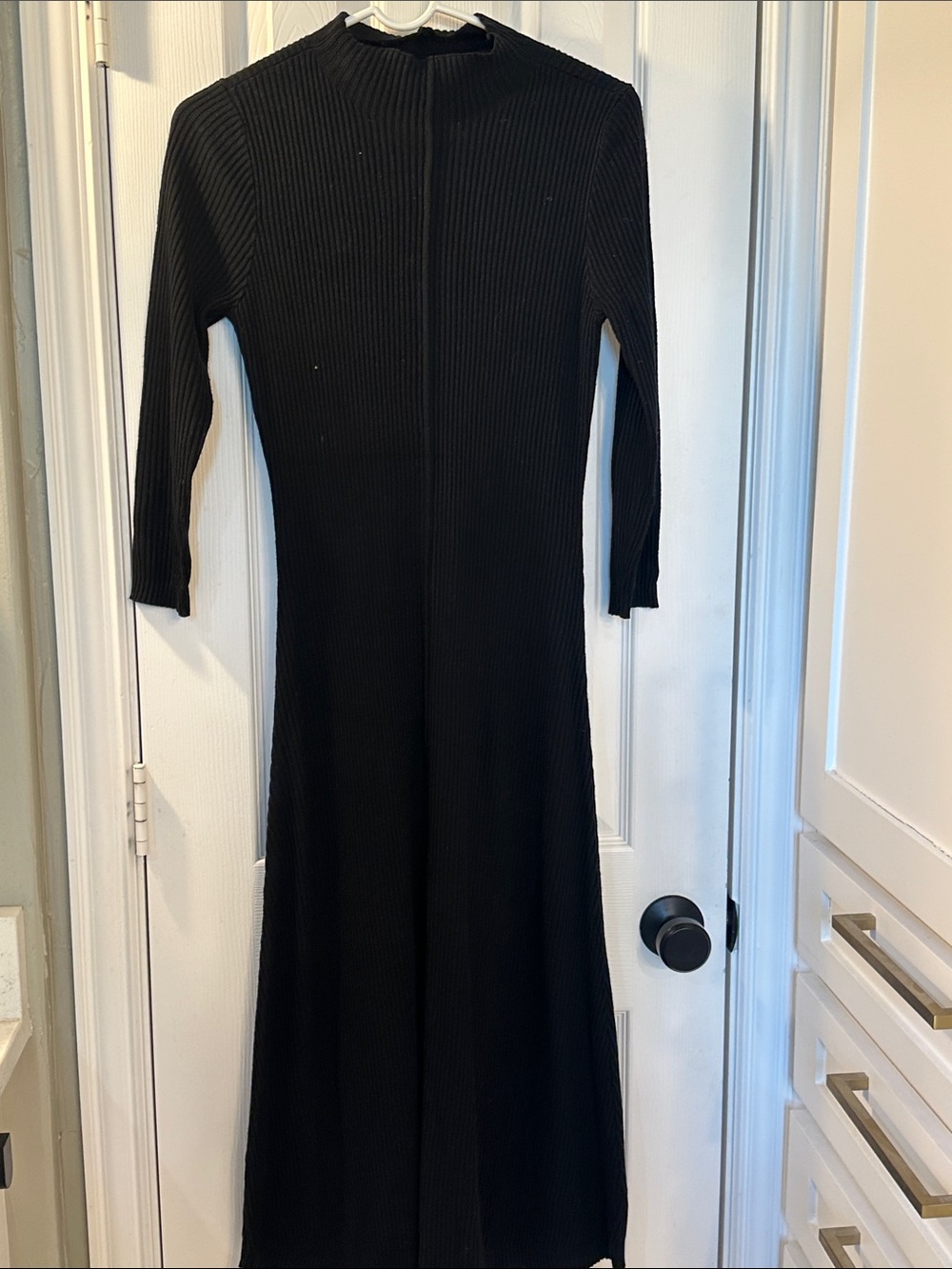 Black Ribbed Long-Sleeve Maxi Dress - Classic Women’s Dress sz Small
